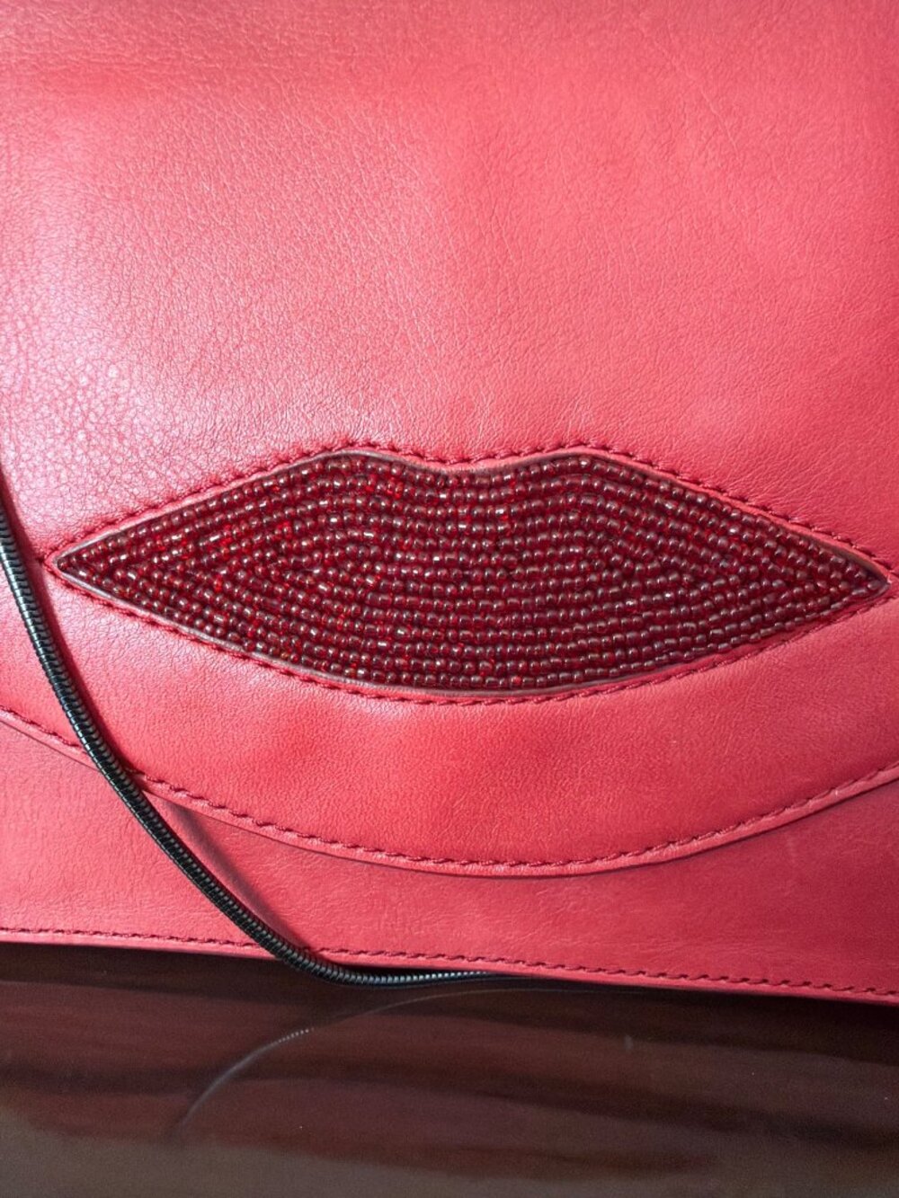 Banana Republic L’Wren Scott Red Beaded Lips Shoulder Bag Clutch Purse NEW - Picture 3 of 11